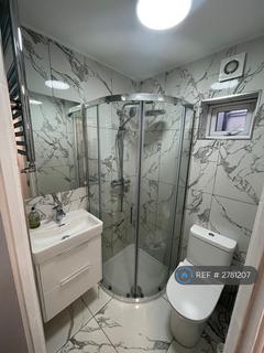 5 bedroom terraced house to rent, Selsdon Road, London, E13