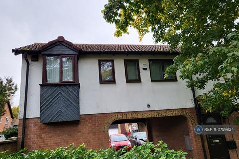 1 bedroom semi-detached house to rent, Haig Drive, Slough, SL1