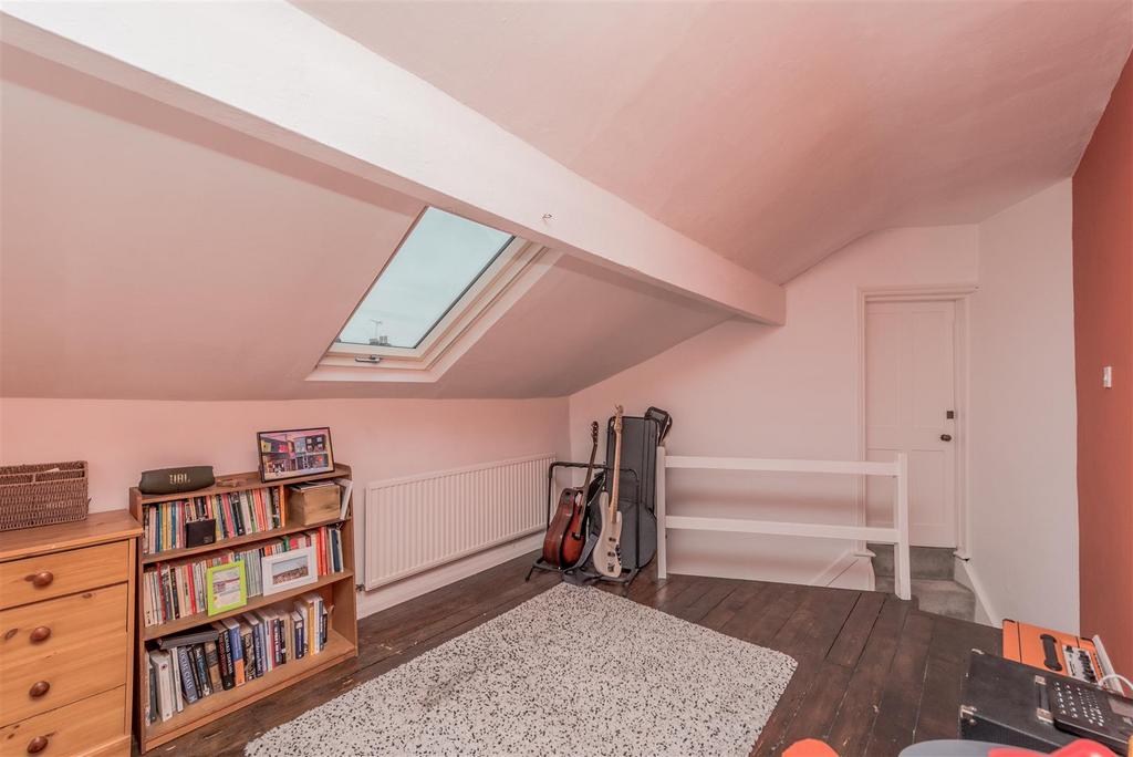 Office Space / Storage: