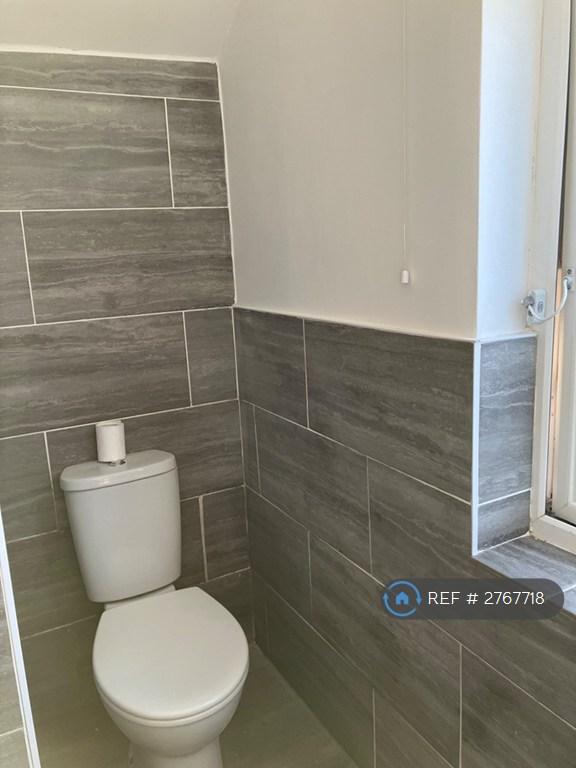 Bathroom 4