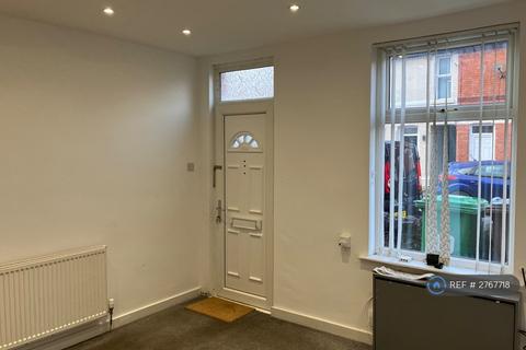2 bedroom terraced house to rent, Bannerman Road, Nottingham, NG6