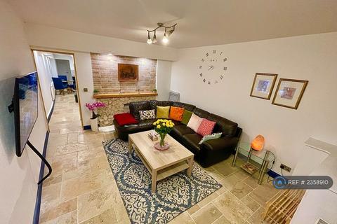 undefined, Hare Lane, Gloucester, GL1