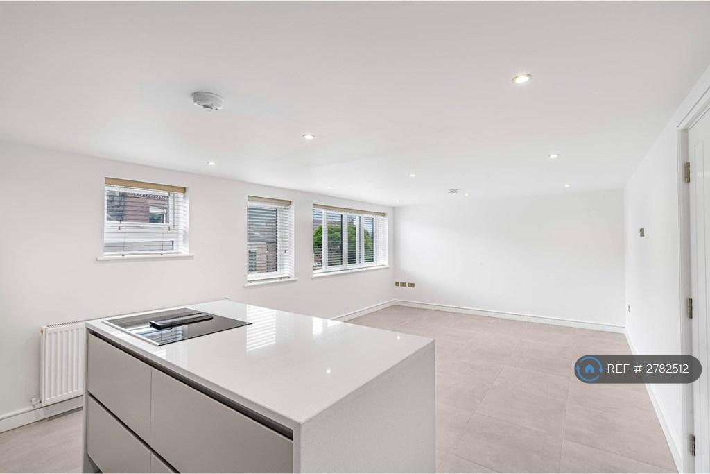 Kitchen/ Lounge