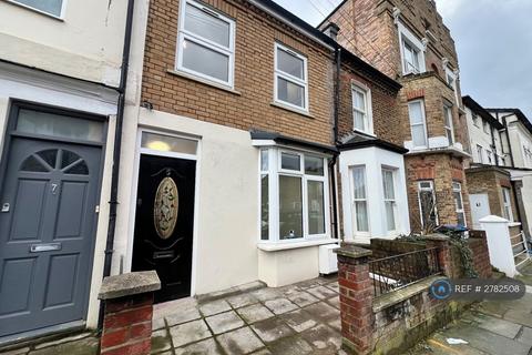 5 bedroom terraced house to rent, Meyrick Road, London, NW10