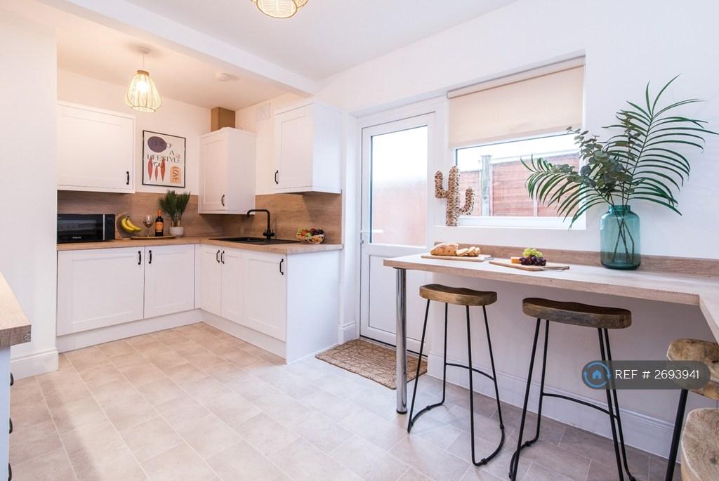 138 Bath Street- Communal Area