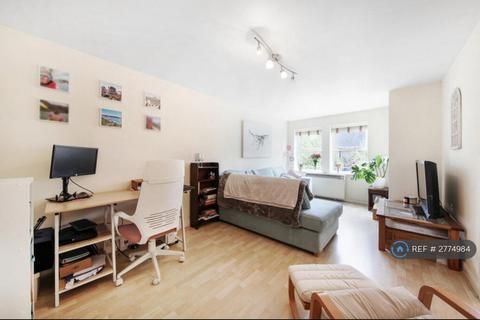 1 bedroom flat to rent, Stott Close, London, SW18