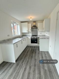 3 bedroom detached house to rent, Opal Street, Hasland, Chesterfield, S41
