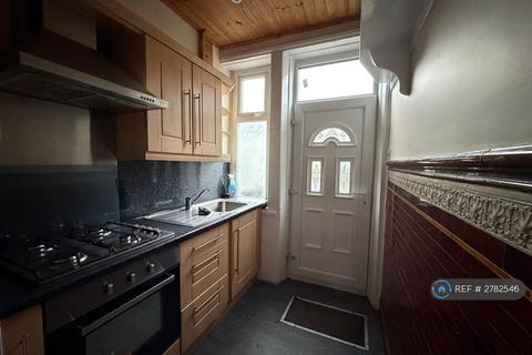 4 bedroom terraced house to rent, Parkinson Lane, Halifax, HX1