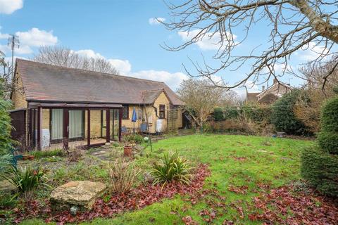undefined, Village Close, Sherington, Newport Pagnell