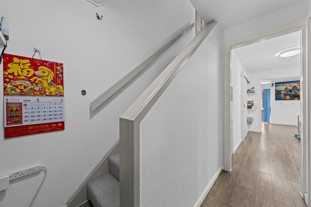 13 Quantock Cres Web07.jpg