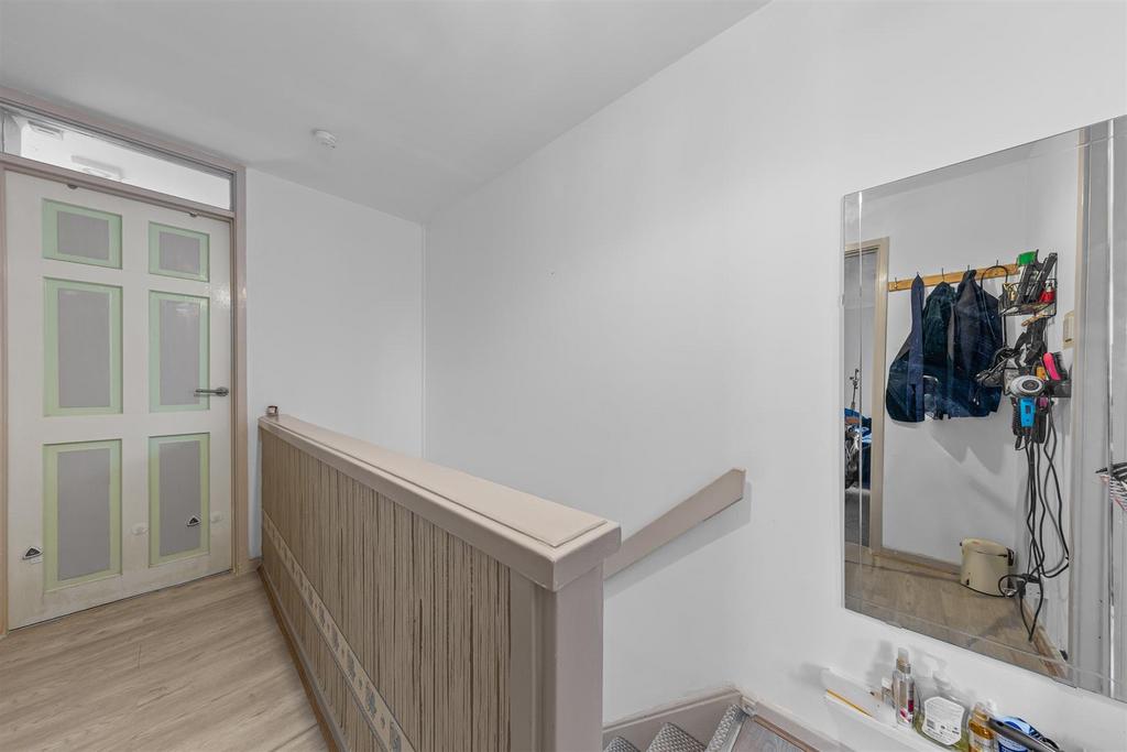 13 Quantock Cres Web19.jpg