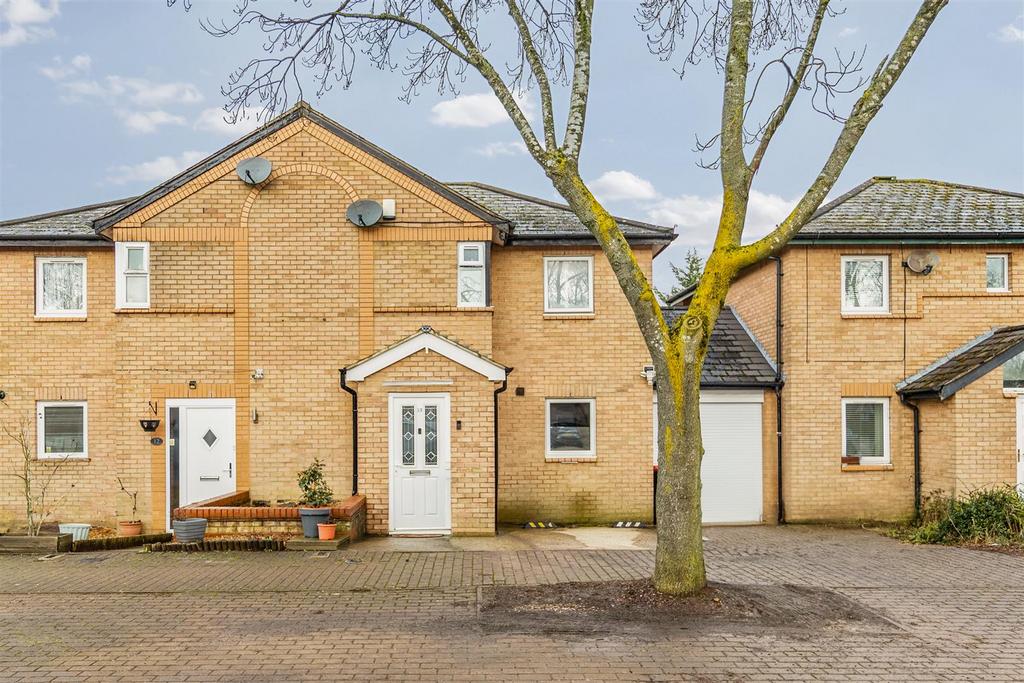 13 Quantock Cres Web02.jpg