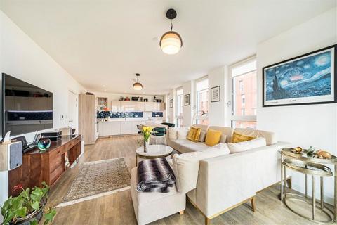 2 bedroom flat for sale, Telegraph Avenue, London SE10