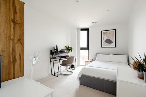 3 bedroom flat for sale, Kingsland High Street, London, E8