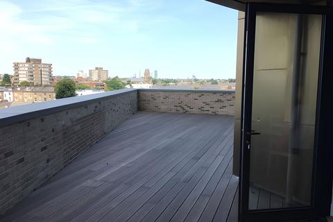 3 bedroom flat for sale, Kingsland High Street, London, E8