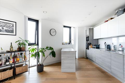 3 bedroom flat for sale, Kingsland High Street, London, E8