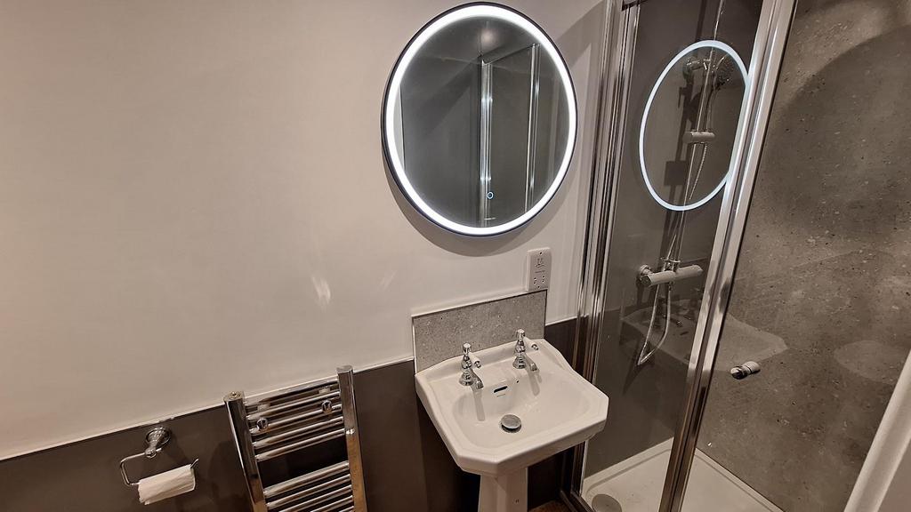 En suite - Second floor
