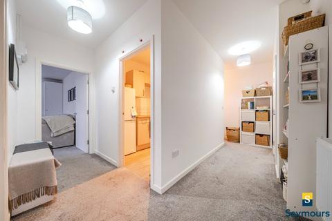 2 bedroom flat for sale, Worplesdon Road, Surrey GU2