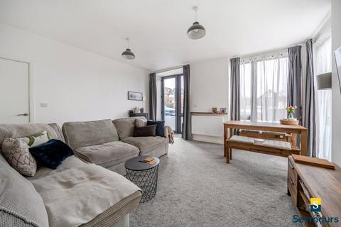 2 bedroom flat for sale, Worplesdon Road, Surrey GU2