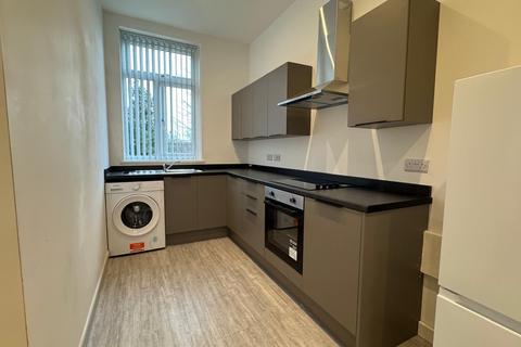 1 bedroom apartment to rent, Flat 2A, Huddersfield Road, Oldham, Lancashire, OL4