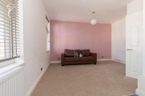 2 bedroom flat to rent, Woodstock Rd, Moseley,B13 9BN
