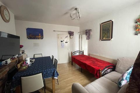 undefined, Livingstone Road, Southall