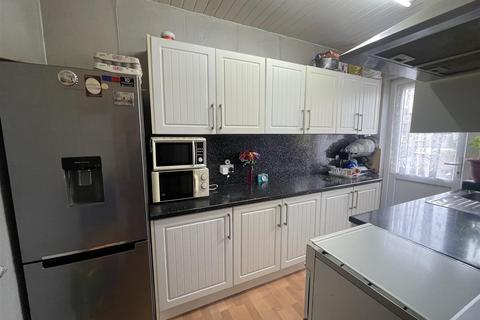 undefined, Livingstone Road, Southall