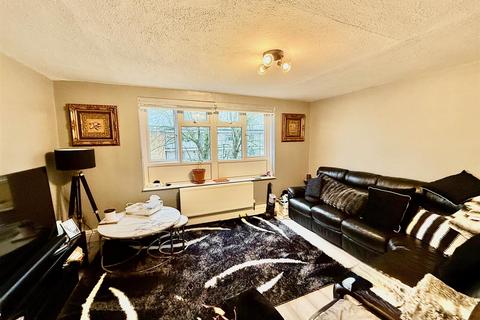2 bedroom apartment for sale, Whittle Close, Southall