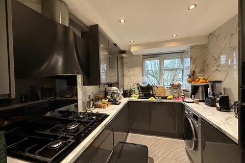 2 bedroom apartment for sale, Whittle Close, Southall