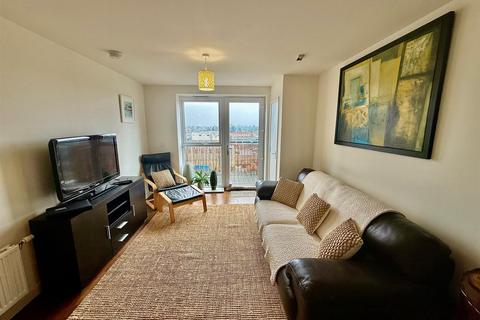 2 bedroom apartment for sale, Salisbury Road, Southall