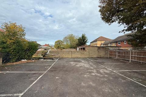 undefined, Wellington Road South, Hounslow