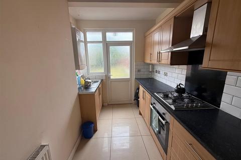 undefined, Burns Avenue, Southall
