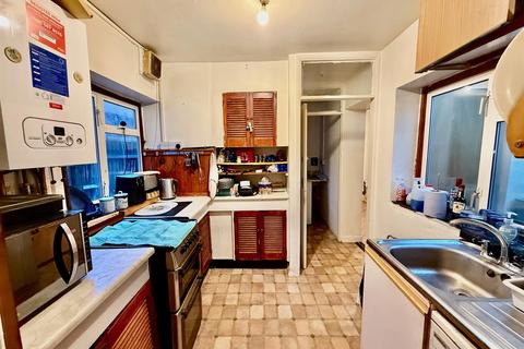4 bedroom semi-detached house for sale, Hibernia Road, Hounslow
