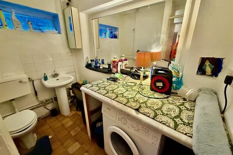 4 bedroom semi-detached house for sale, Hibernia Road, Hounslow