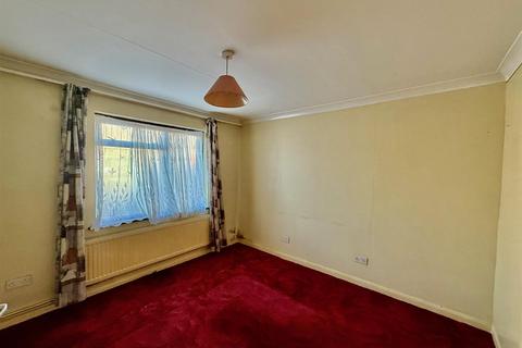 3 bedroom end of terrace house for sale, Ruislip Road, Greenford