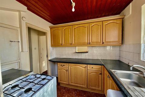 3 bedroom end of terrace house for sale, Ruislip Road, Greenford