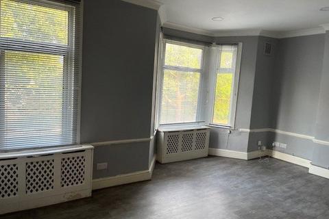 undefined, Forest Drive, London, E12