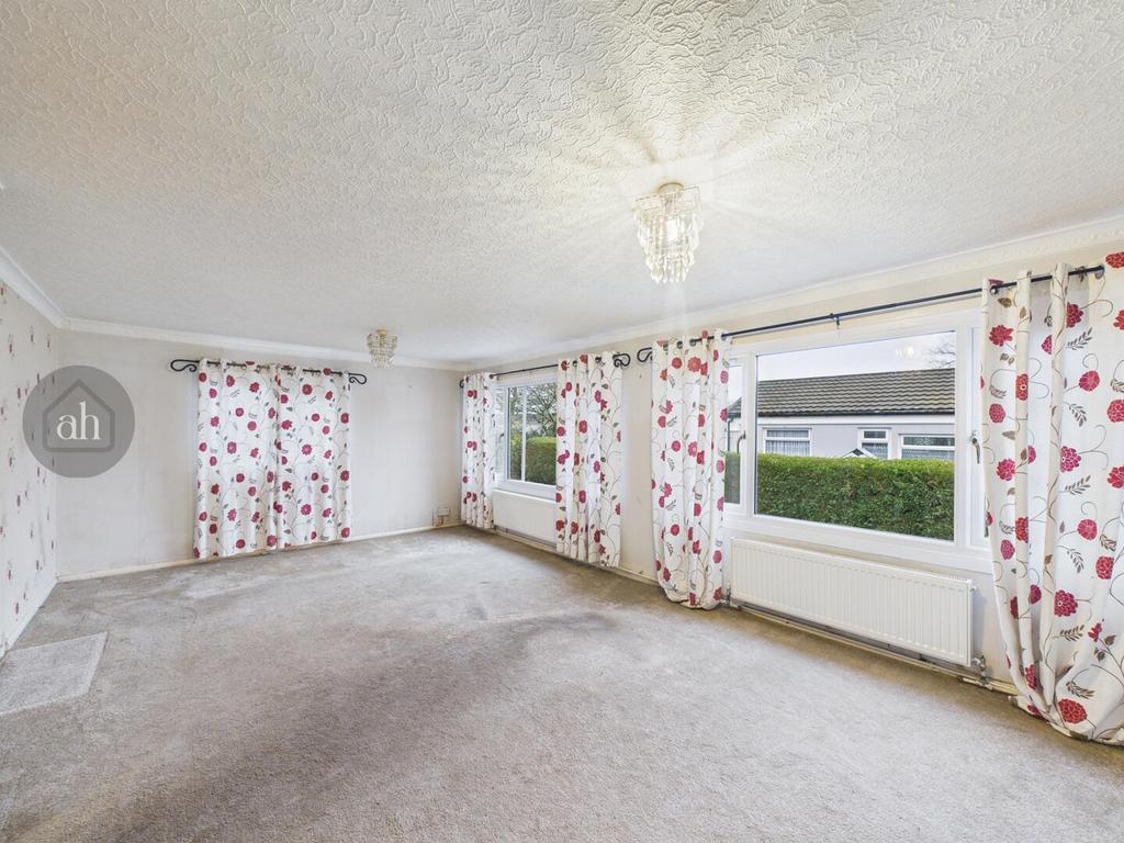 Sitting/Dining Room