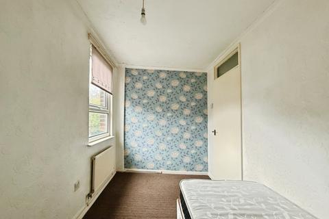 2 bedroom flat for sale, Carisbrooke Road, Leigh