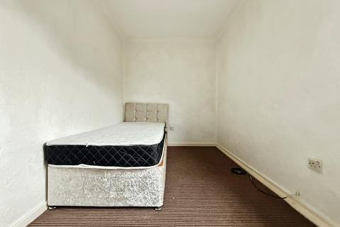 2 bedroom flat for sale, Carisbrooke Road, Leigh