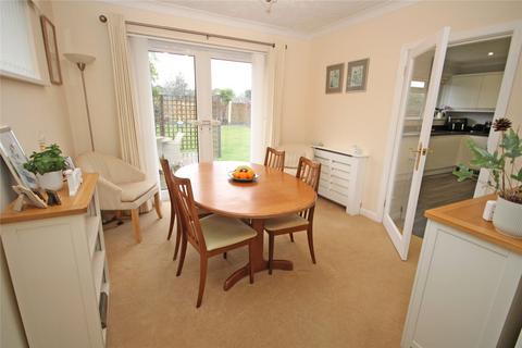 2 bedroom bungalow for sale, Crossmead Avenue, New Milton, Hampshire, BH25