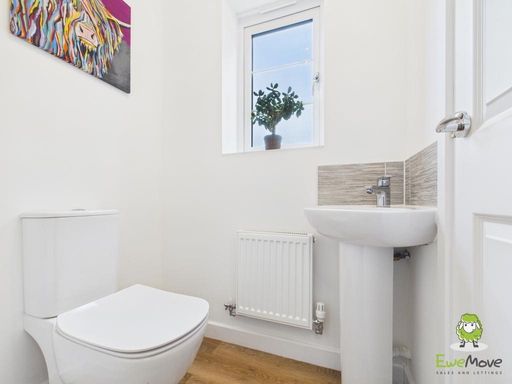 Ewe Move Basingstoke Estate Agents - Tubb Way - WC