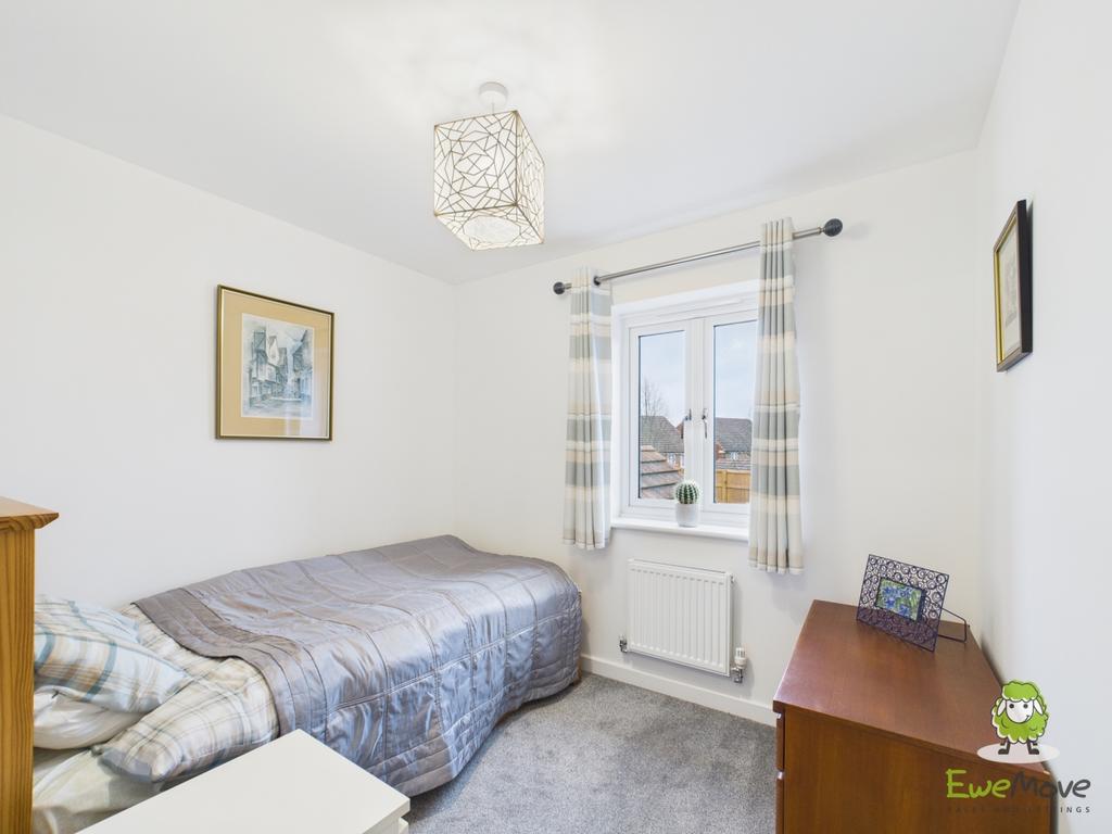 Ewe Move Basingstoke Estate Agents - Tubb Way - Bed