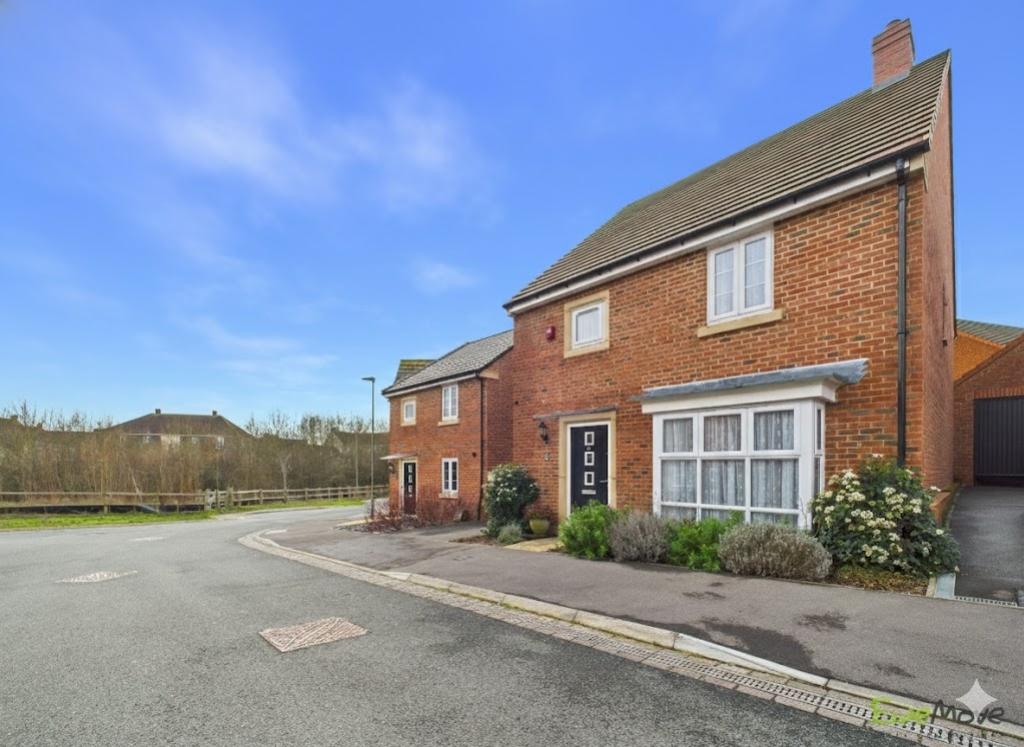 Ewe Move Basingstoke Estate Agents - Tubb Way - Fro