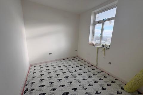 undefined, Flat 2B, Huddersfield Road, Oldham, Lancashire, OL4