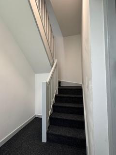 1 bedroom apartment to rent, Flat 2B, Huddersfield Road, Oldham, Lancashire, OL4