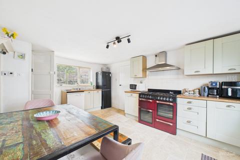 4 bedroom detached house for sale, Church Street, North Lincolnshire DN19