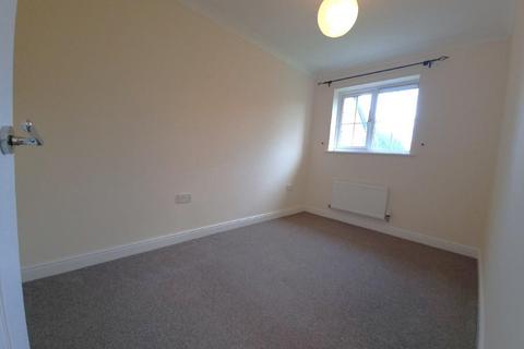 3 bedroom semi-detached house to rent, Ridgeway Close, Market Lavington