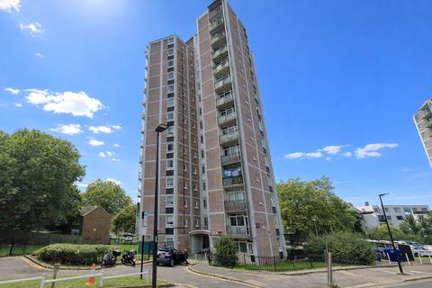 1 bedroom flat to rent, Frances Street, London SE18