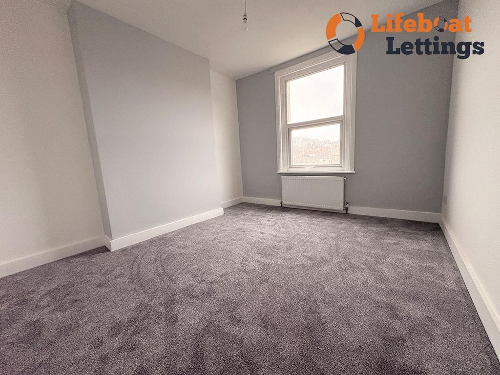 Bedroom 1b